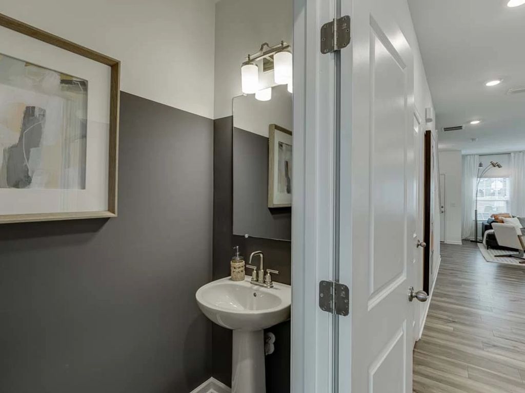 Park Vue - Cedar Interior Image 14