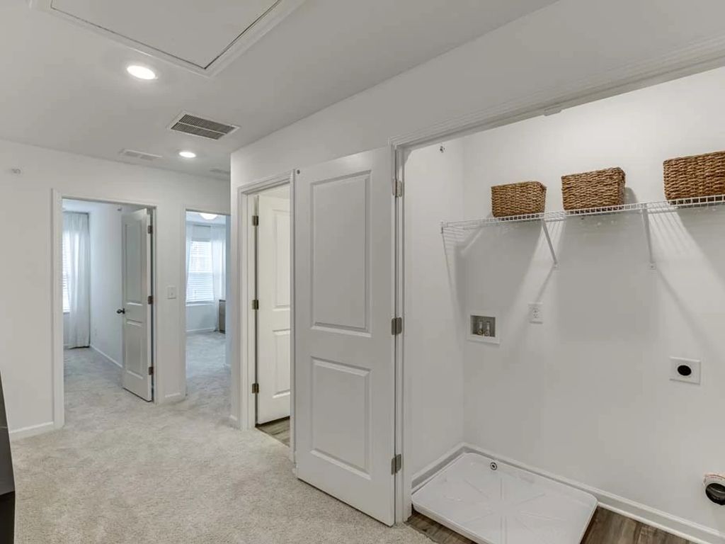 Park Vue - Cedar Interior Image 16