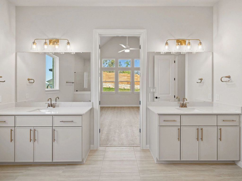Provence - Ashlyn Interior Image 25