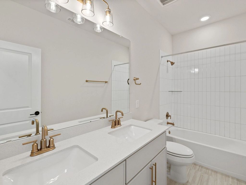 Provence - Ashlyn Interior Image 33