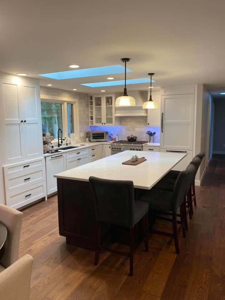 Astoria Construction LLC por Astoria Construction LLC en Seattle-Bellevue Washington