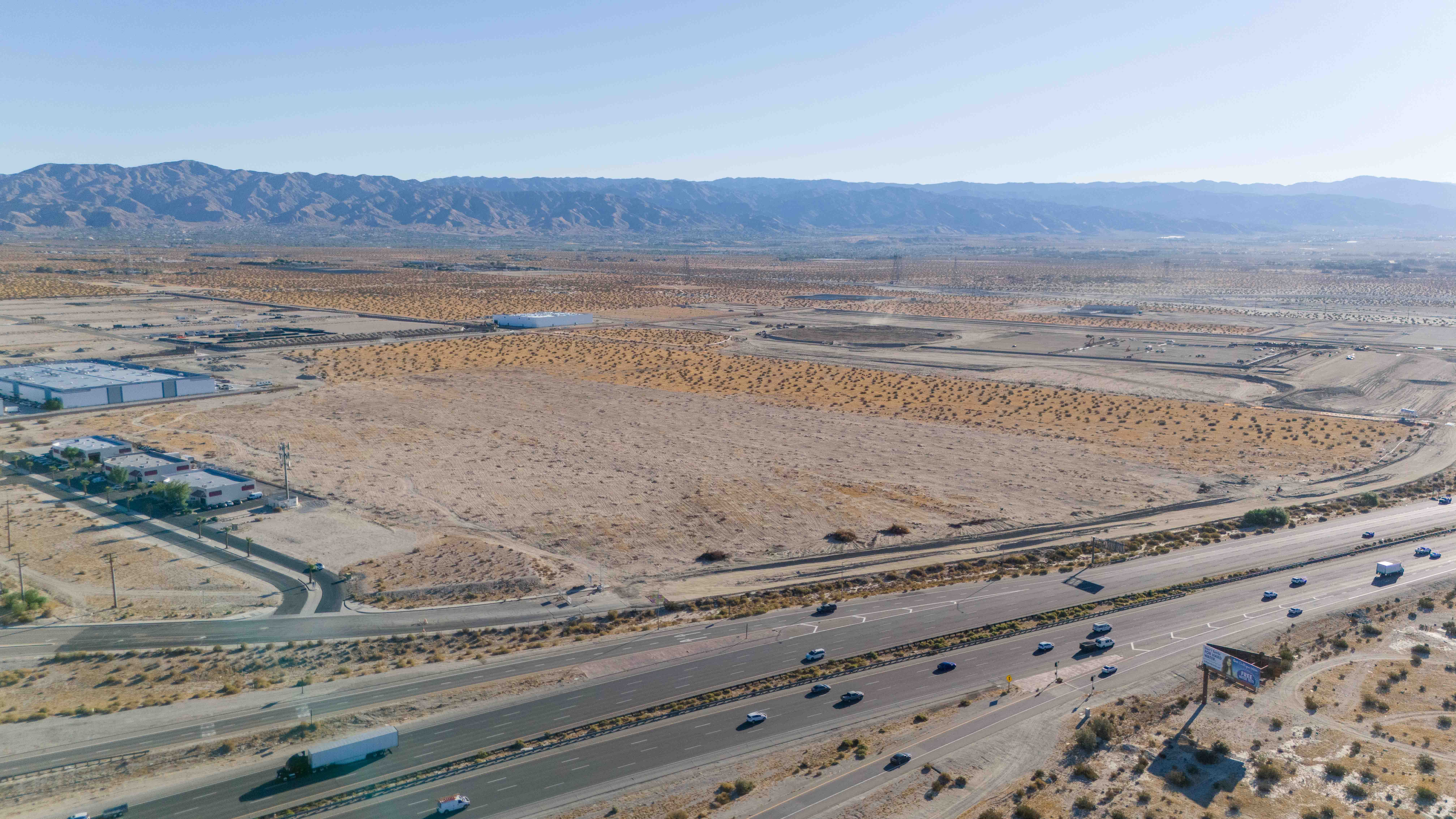 Tradeway Logistics Desert Hot Springs por Shopoff Realty Investments en Orange County California