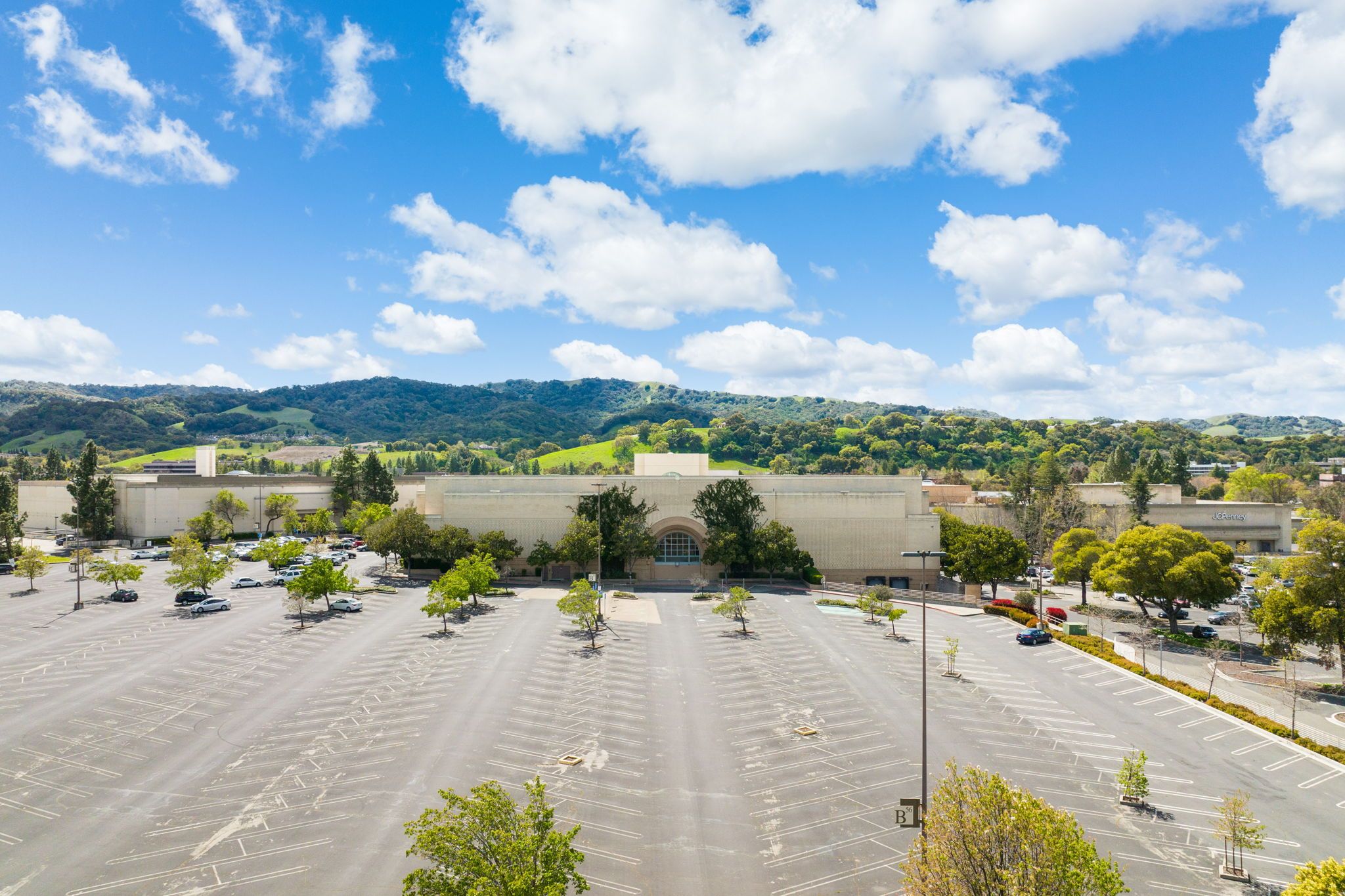 casa en Pleasanton Nordstrom Pleasanton por Shopoff Realty Investments