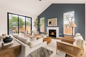8303 Cochrane Cove