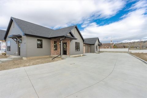5409 Apple Rose Lane 1. Billings, MT 59106