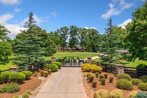 New Listing 3 Weeks ON Site