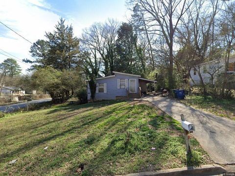 1400 Stone Road. Bishop, GA 30621