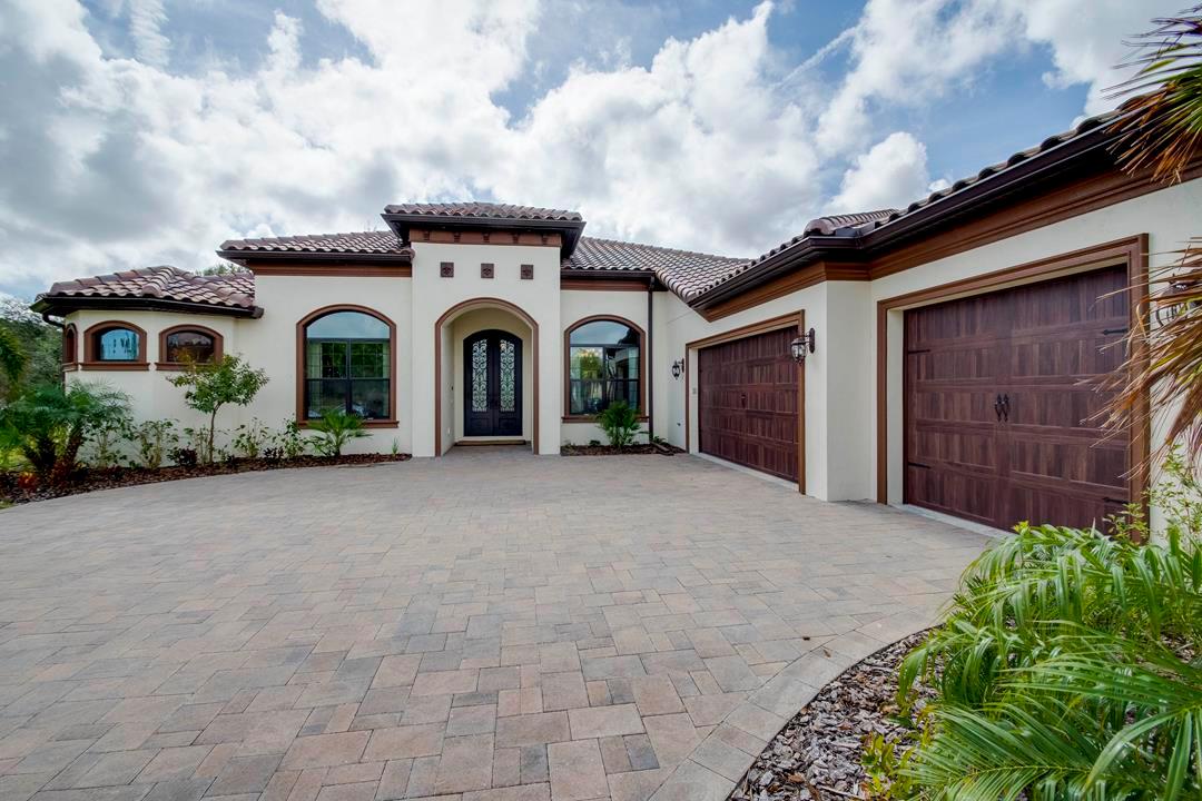 casa en A&E Custom Homes por A&E Custom Homes