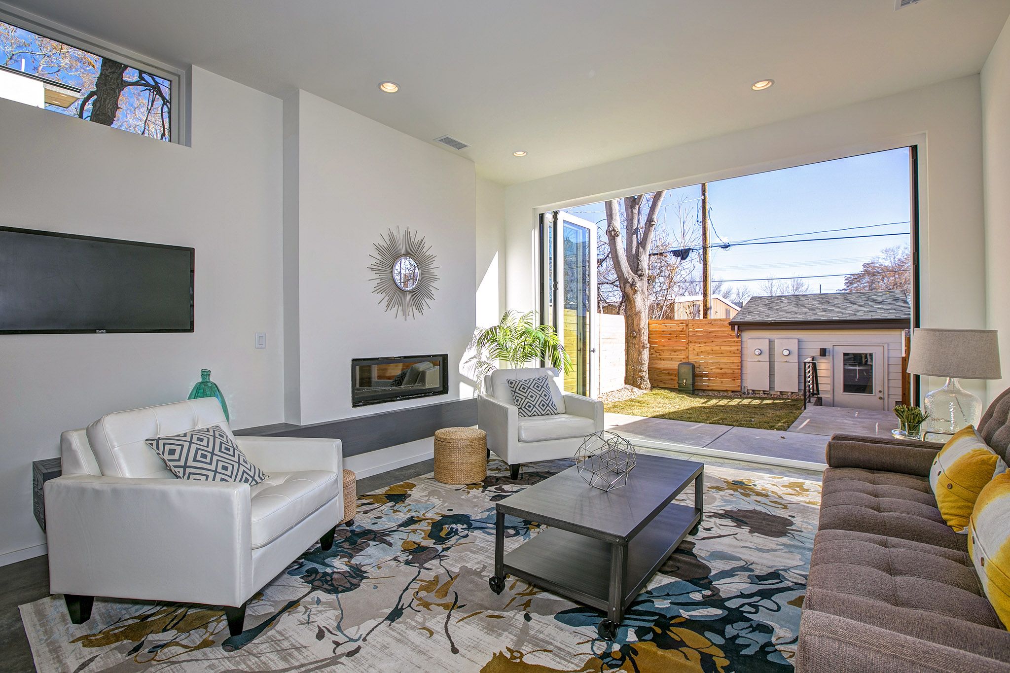 casa en 3706 Kalamath por Dirc Homes LLC