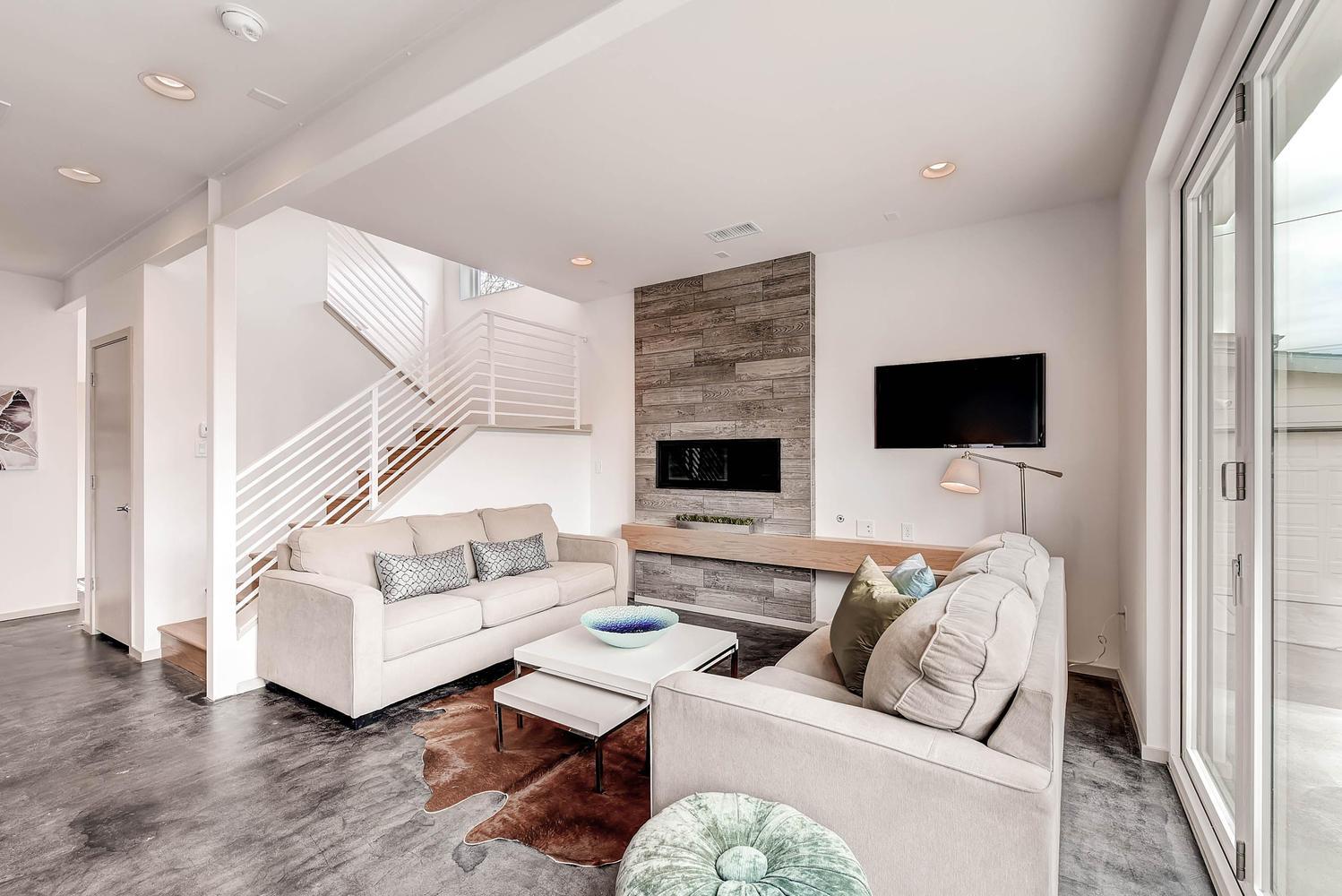 casa en 1820-1826 Hooker por Dirc Homes LLC