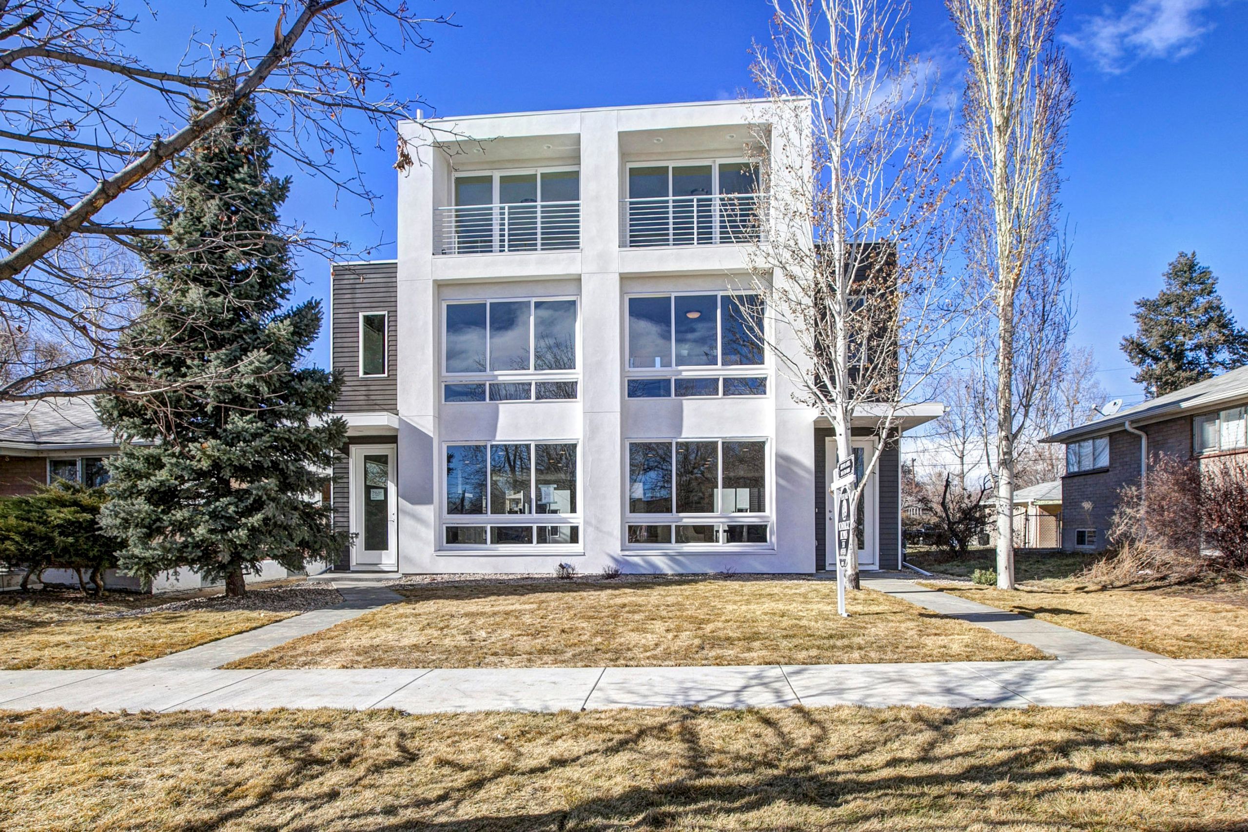 casa en 2161 Julian por Dirc Homes LLC