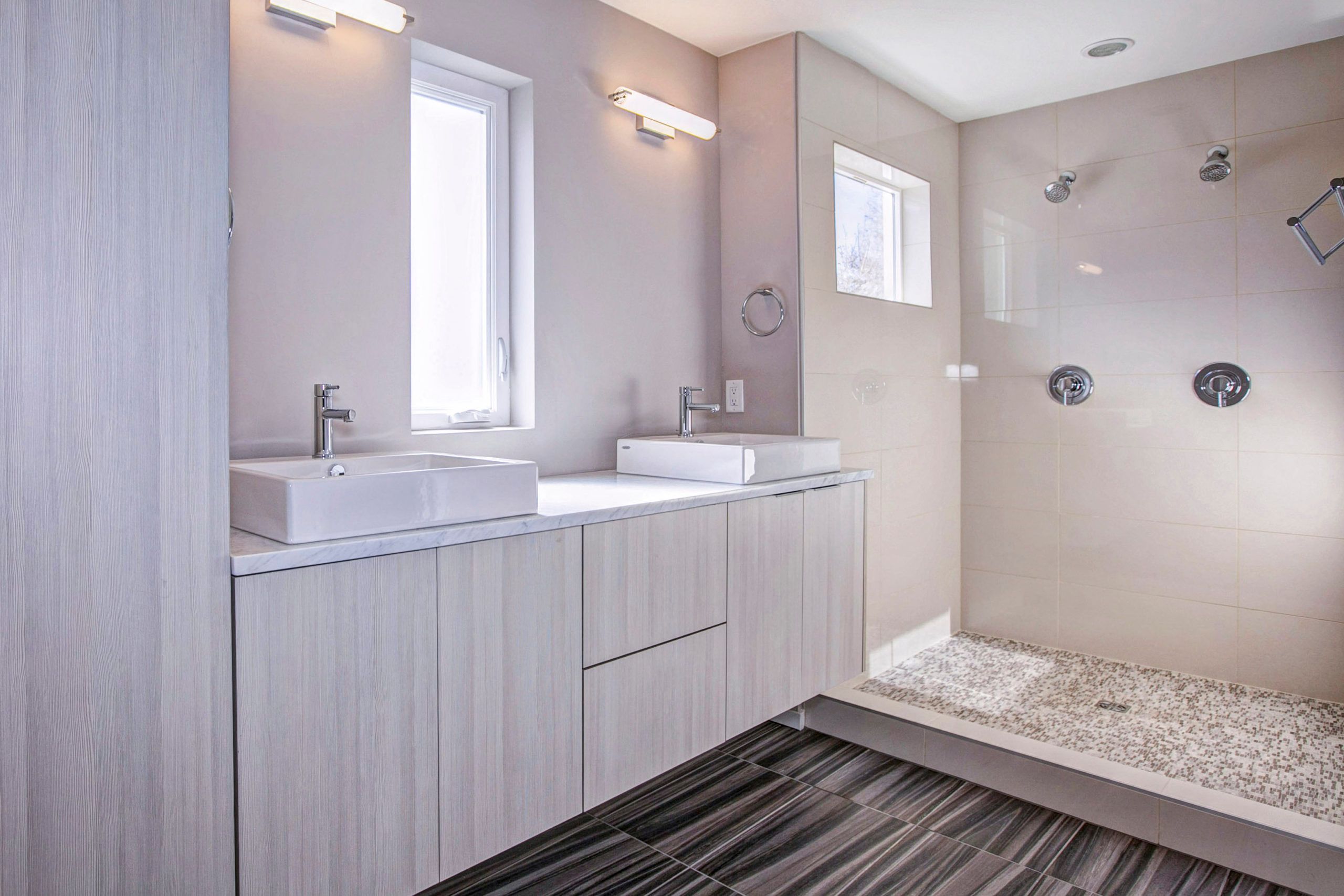casa en 2161 Julian por Dirc Homes LLC