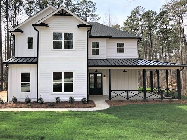 Red Barn Homes, LLC por Red Barn Homes, LLC en Atlanta Georgia