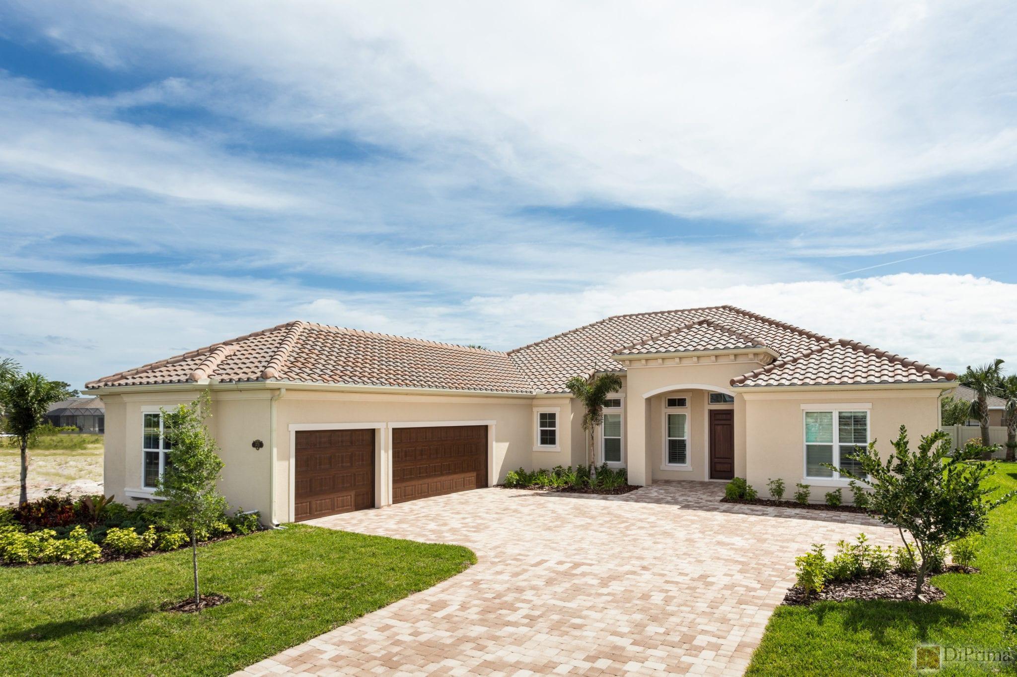 casa en Laguna Village por Diprima Homes