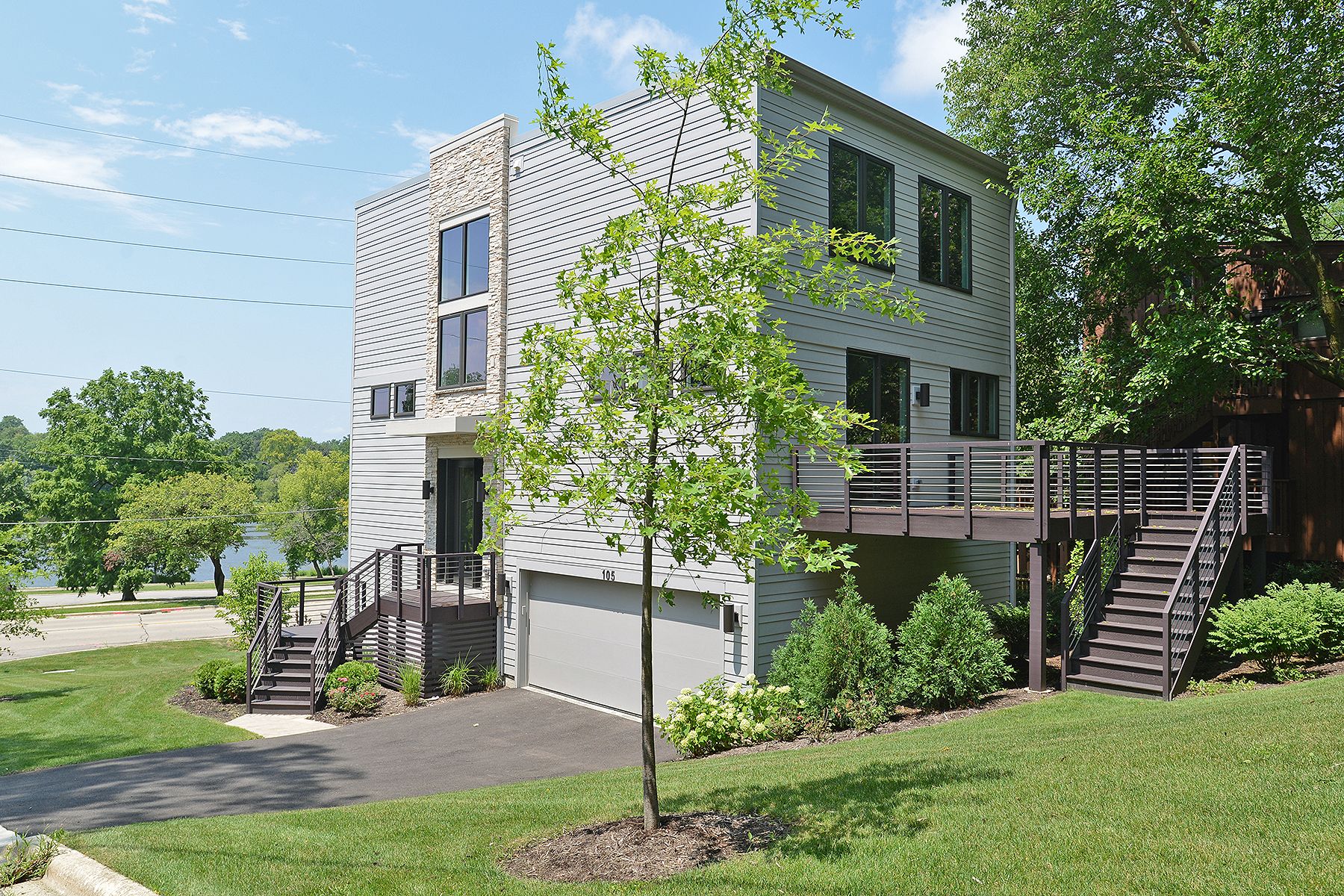 casa en Munhall Glen of Saint Charles por Airhart Construction