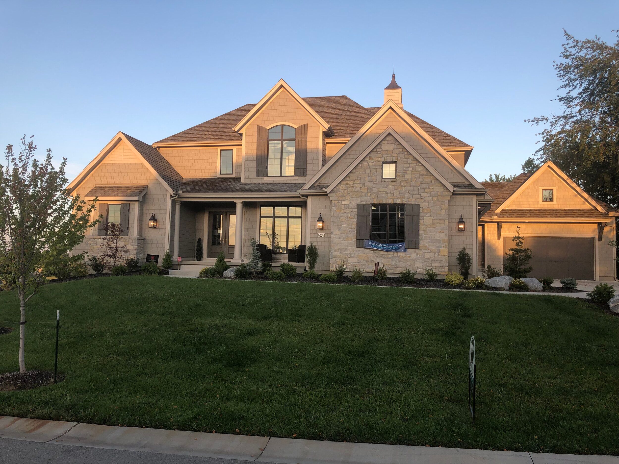 John Geer Custom Homes por Geer Custom Homes en Kansas City Kansas