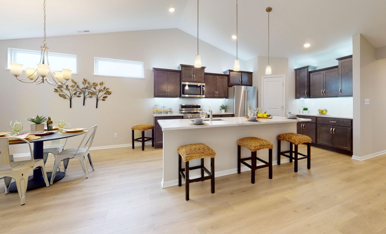 casa en Oakbrook por McFarland Homes