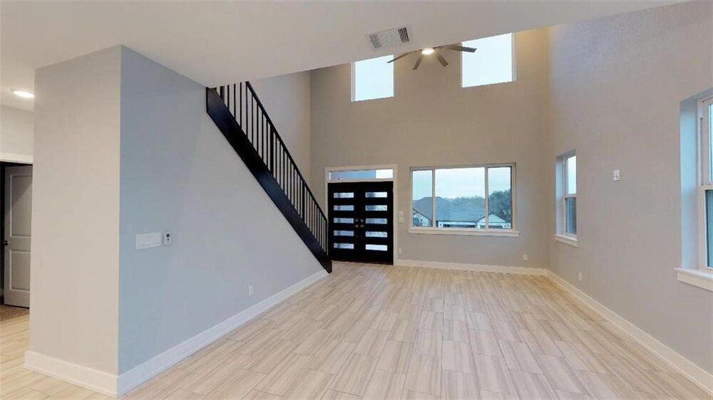 Kenwood Homes por Kenwood Homes en Austin Texas