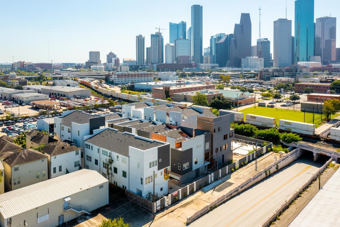 Cottage Grove Lake/Ph 2 por InTown Homes en Houston Texas