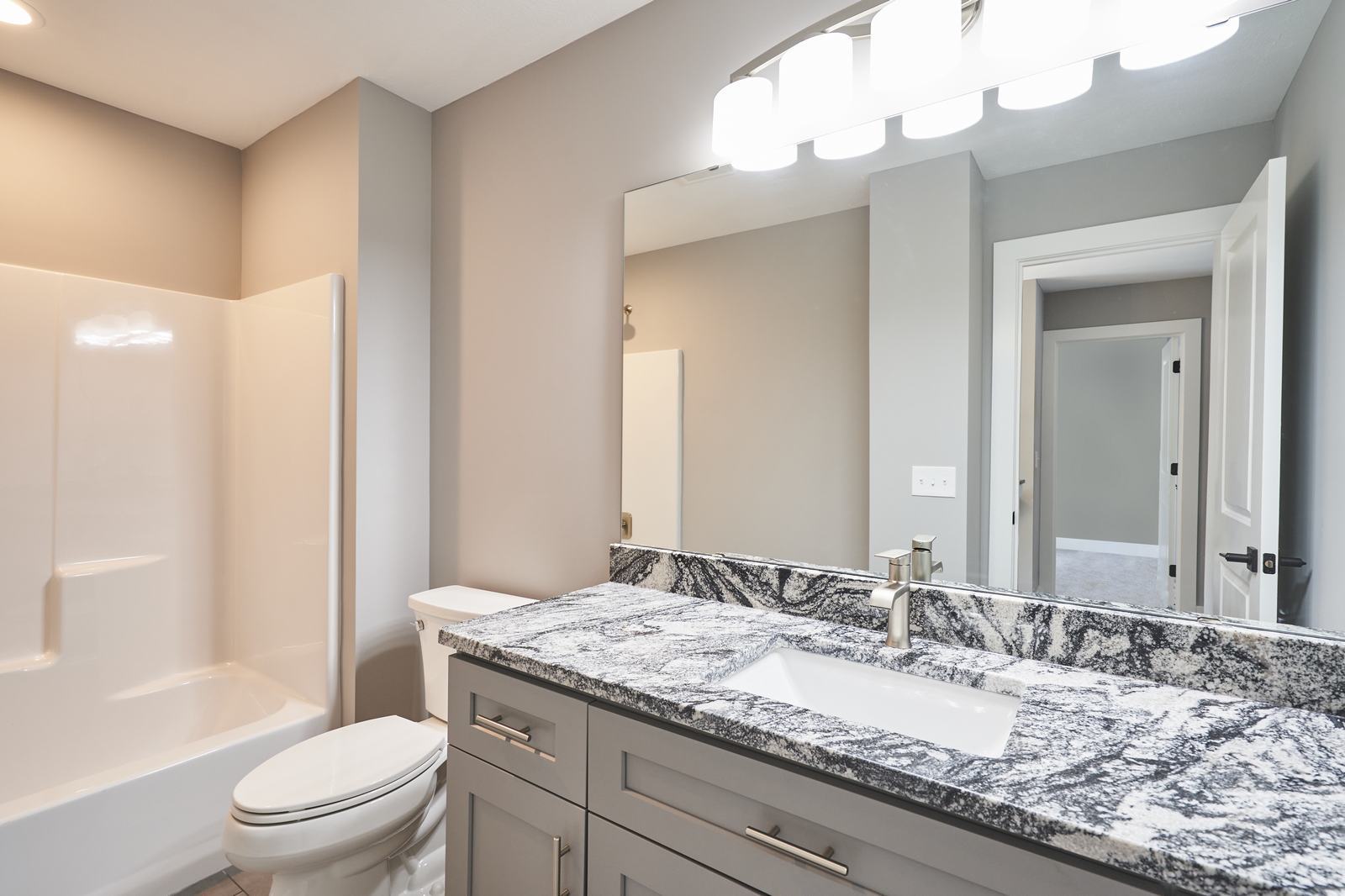 casa en Vincent Homes LLC por Vincent Homes LLC