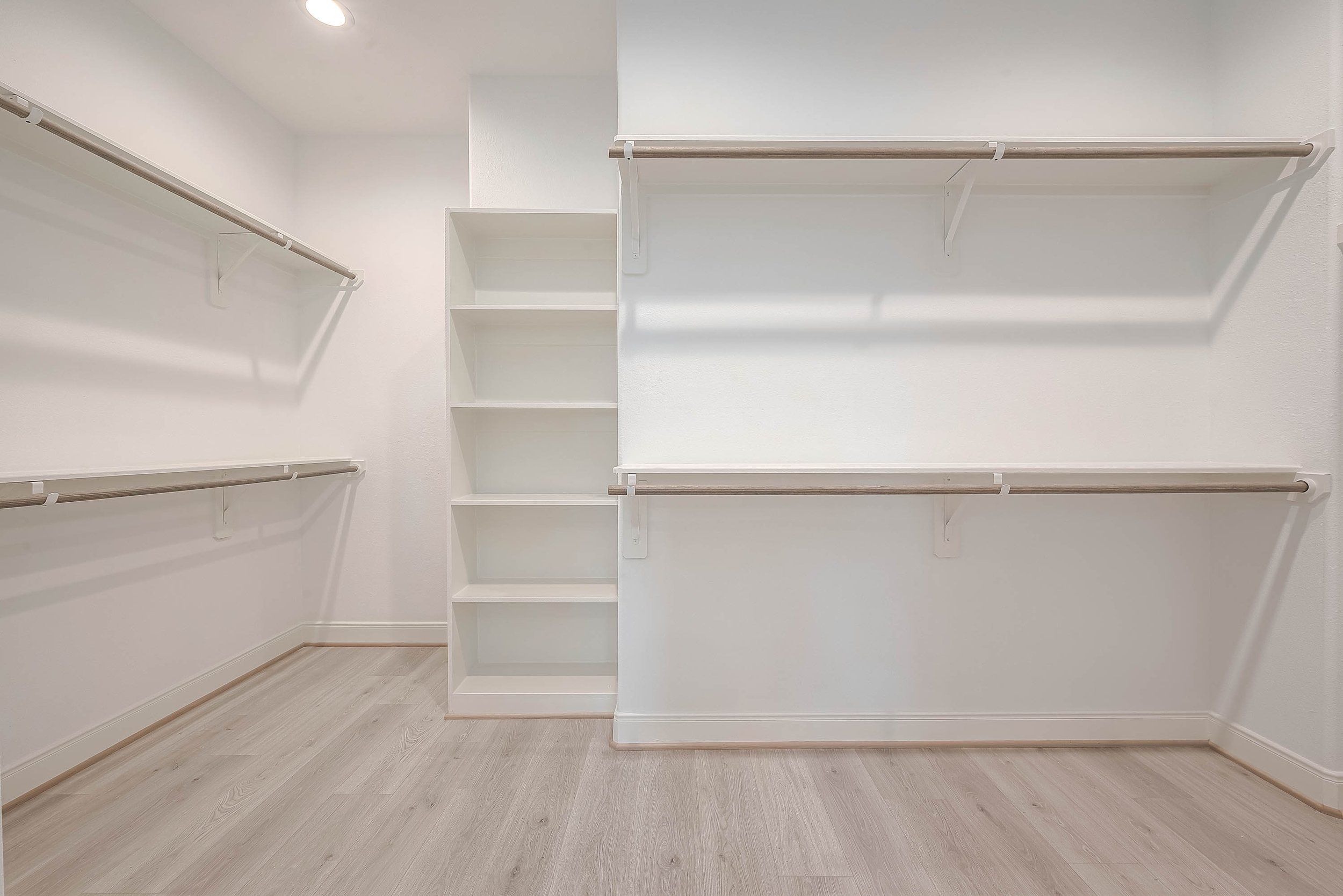 casa en Regents Court por Colina Homes