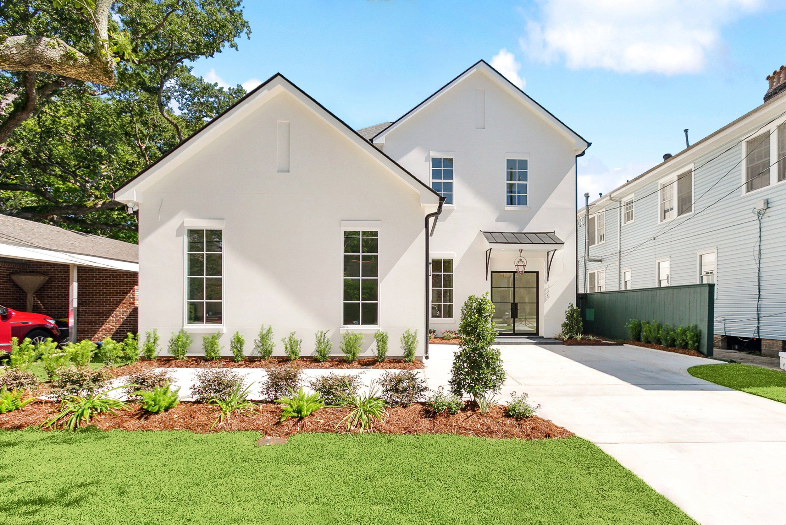 New Orleans, LA 70121