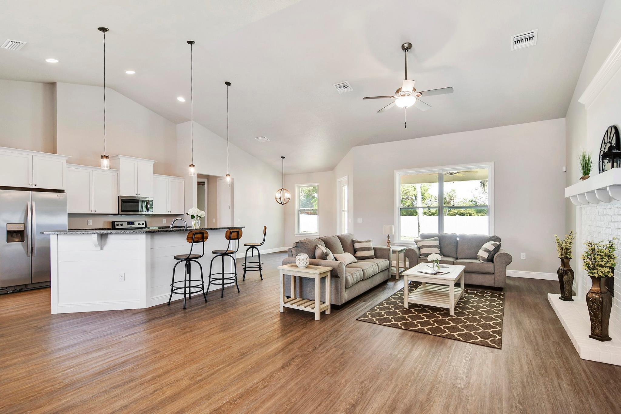 casa en Fabian Construction por FABIAN CONSTRUCTION