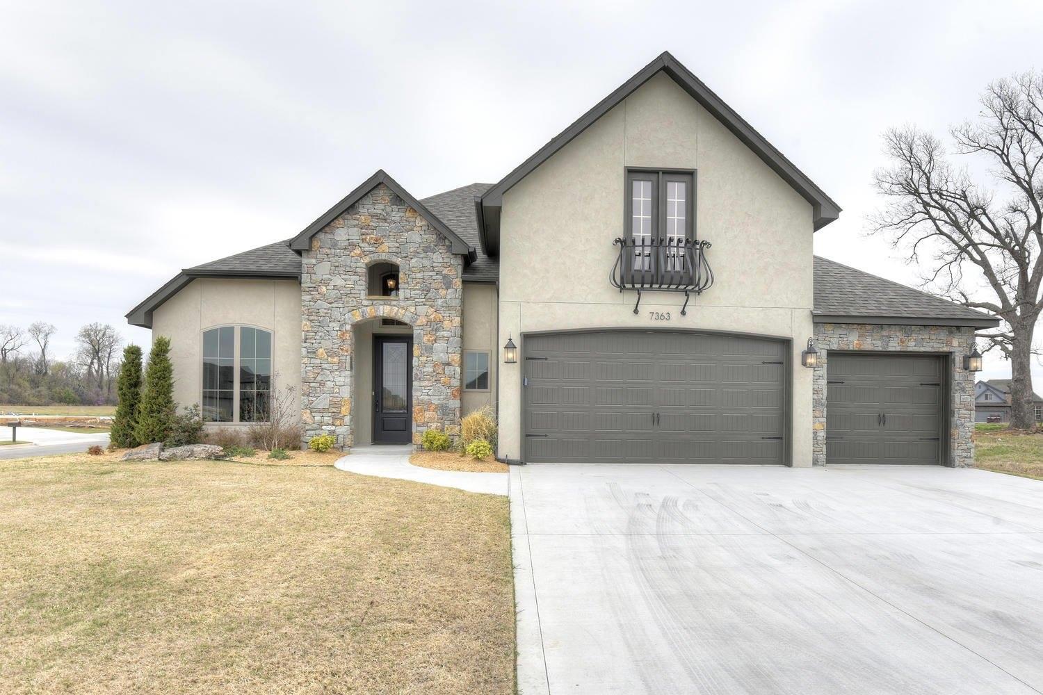 casa en Perry Hood Properties, Inc. por Perry Hood Properties, Inc.