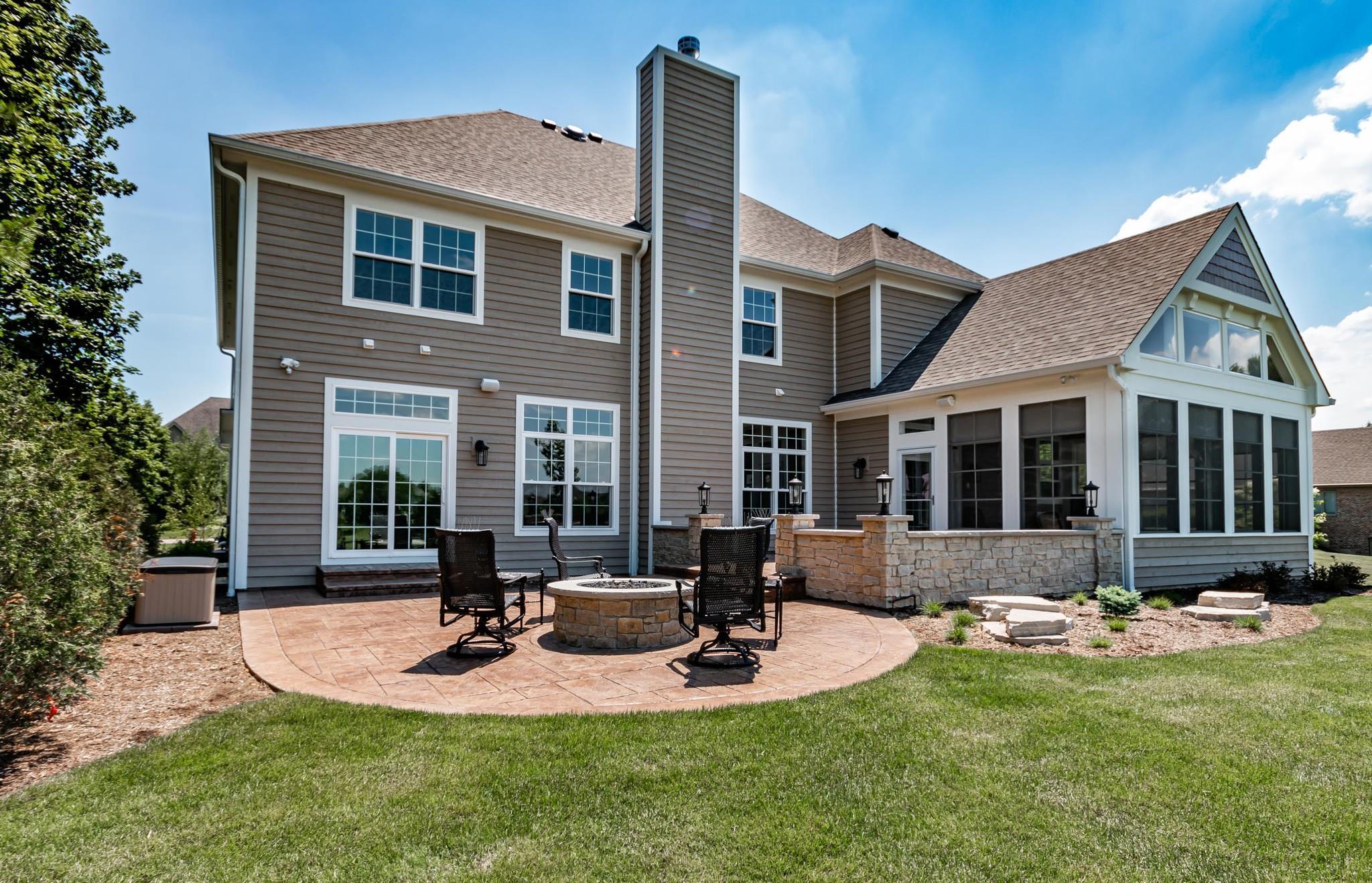 Fairway View Estates por Plote Homes LLC en Chicago Illinois