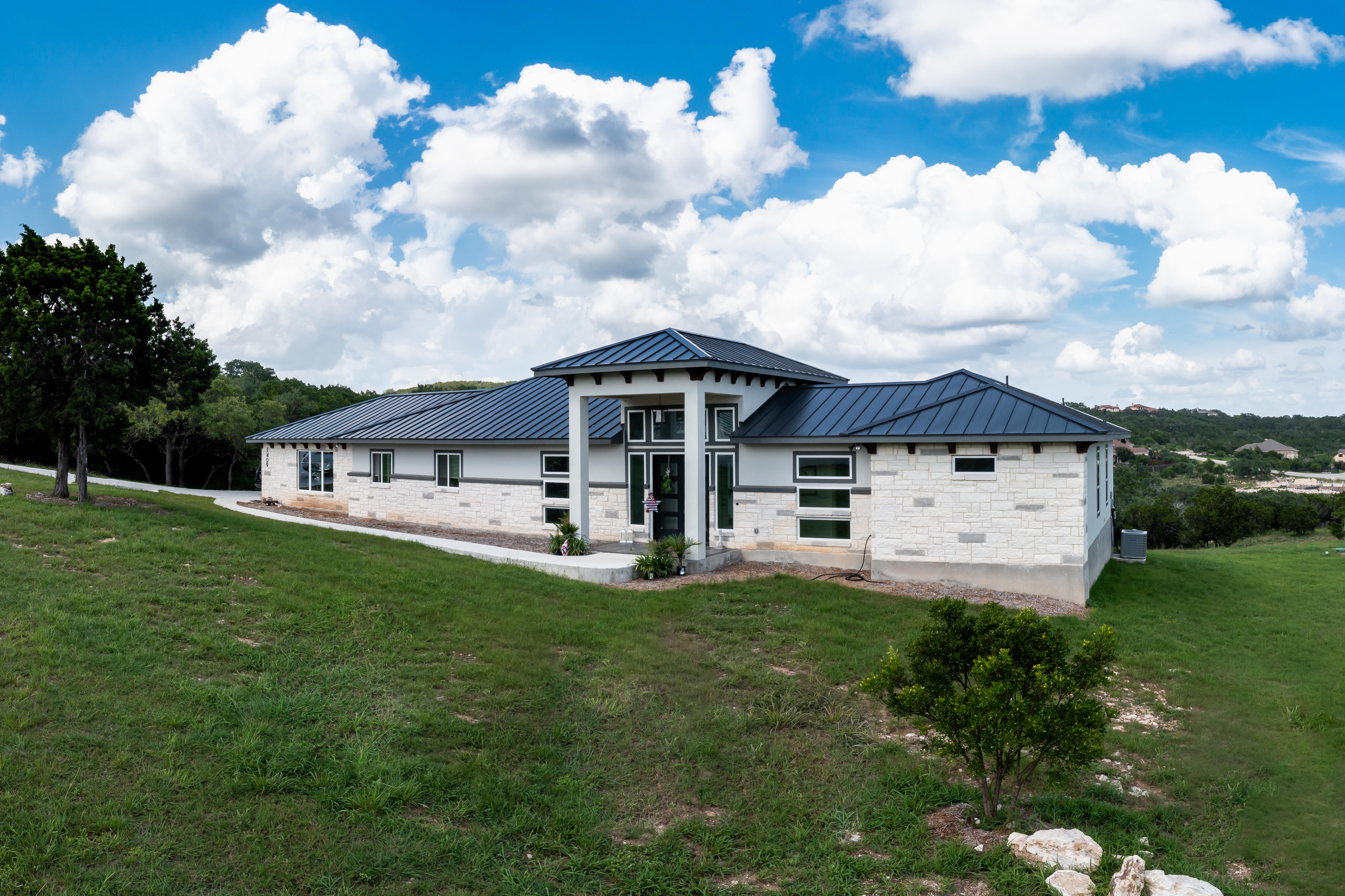 casa en l&l custom homes por l&l custom homes