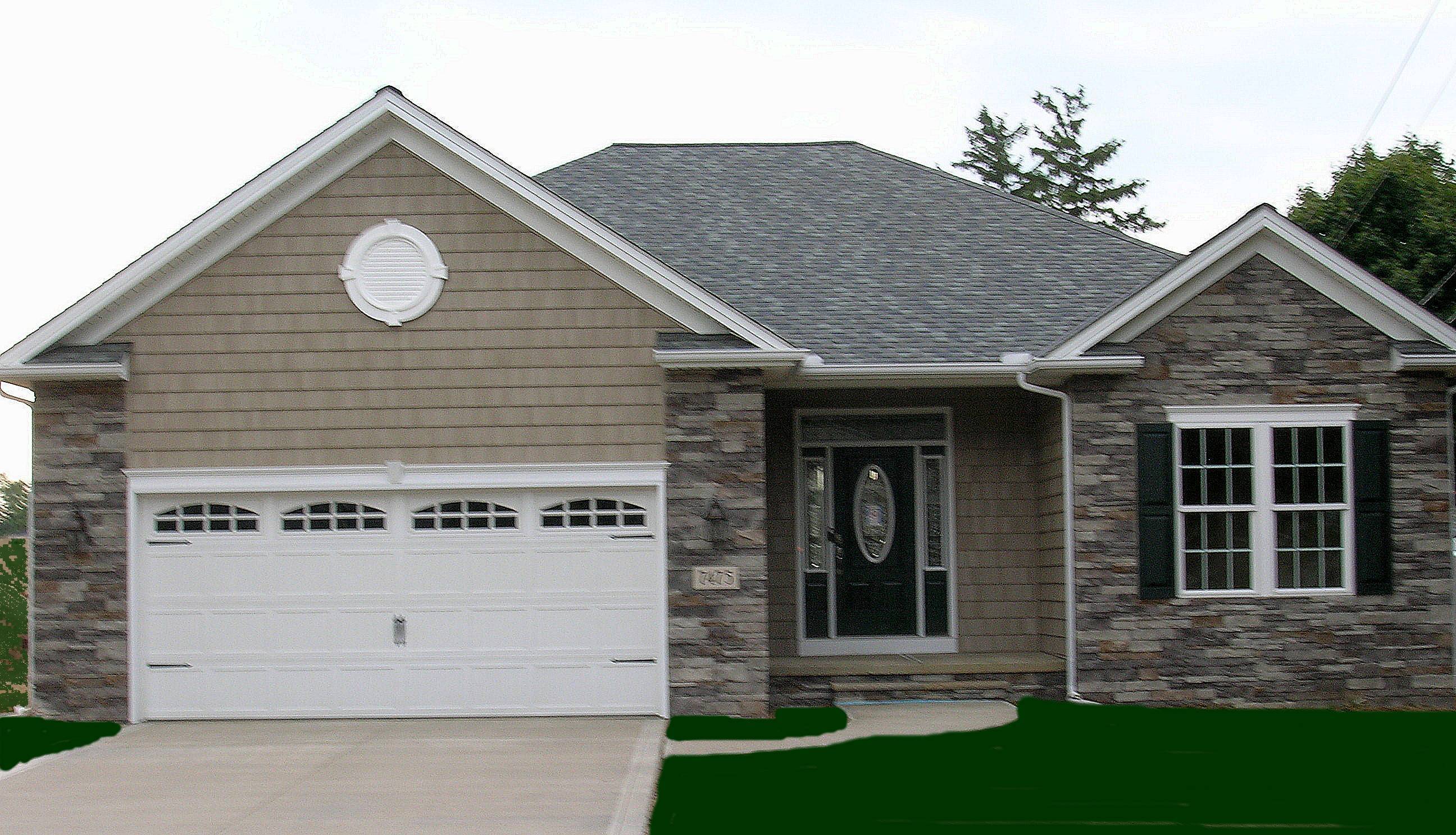 Blue Heron por Little Mountain Homes Inc. en Cleveland Ohio