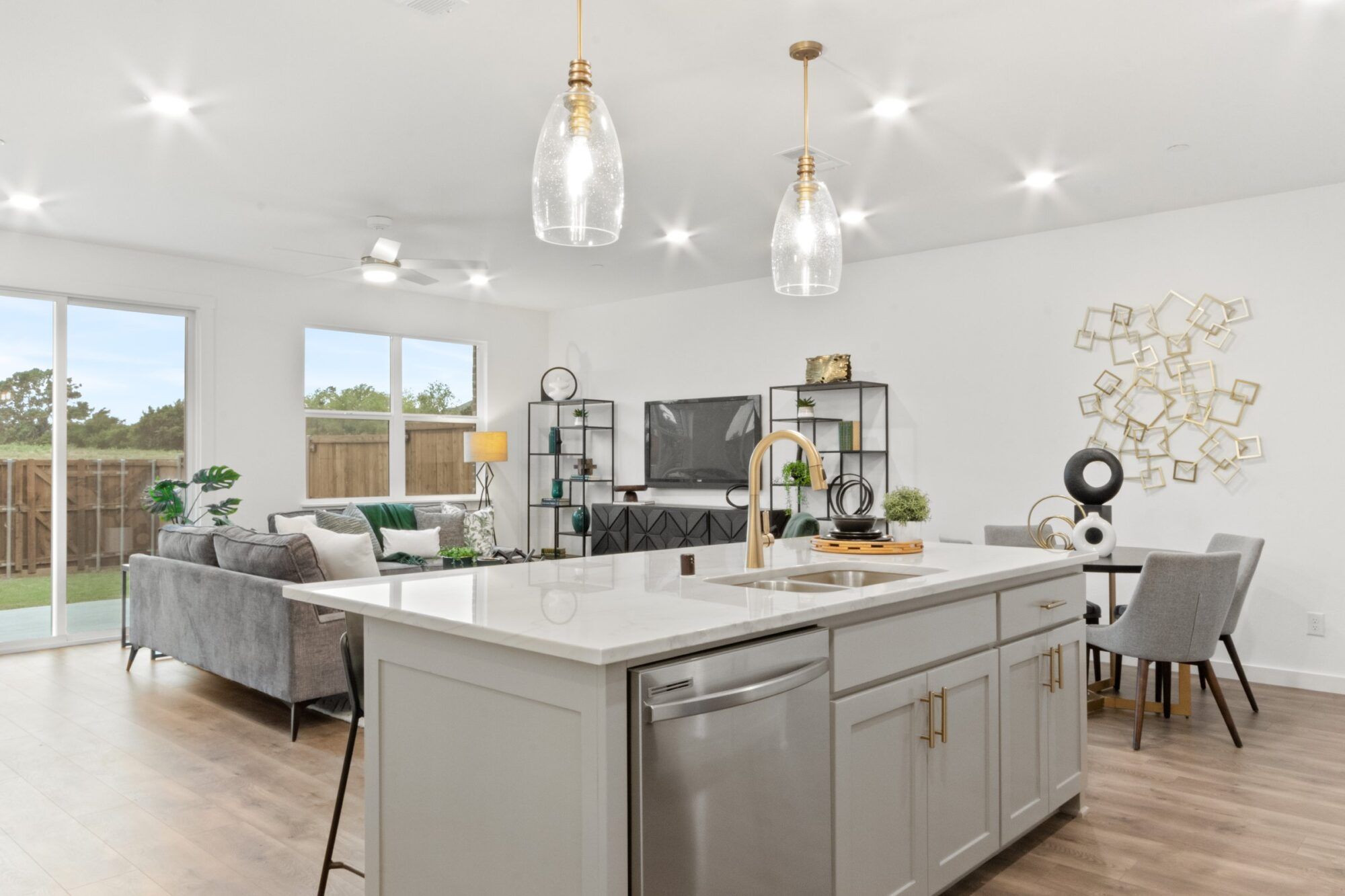 casa en Woodbridge Townhomes por Grenadier Homes