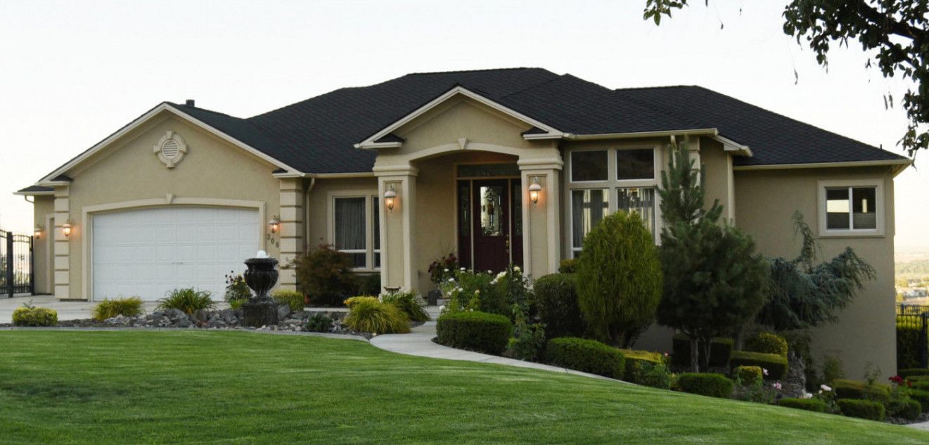 Meadow Hills por TMT Homes en Richland Washington
