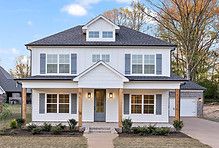 Creekside Meadow por Sky Lake Construction en Memphis Mississippi