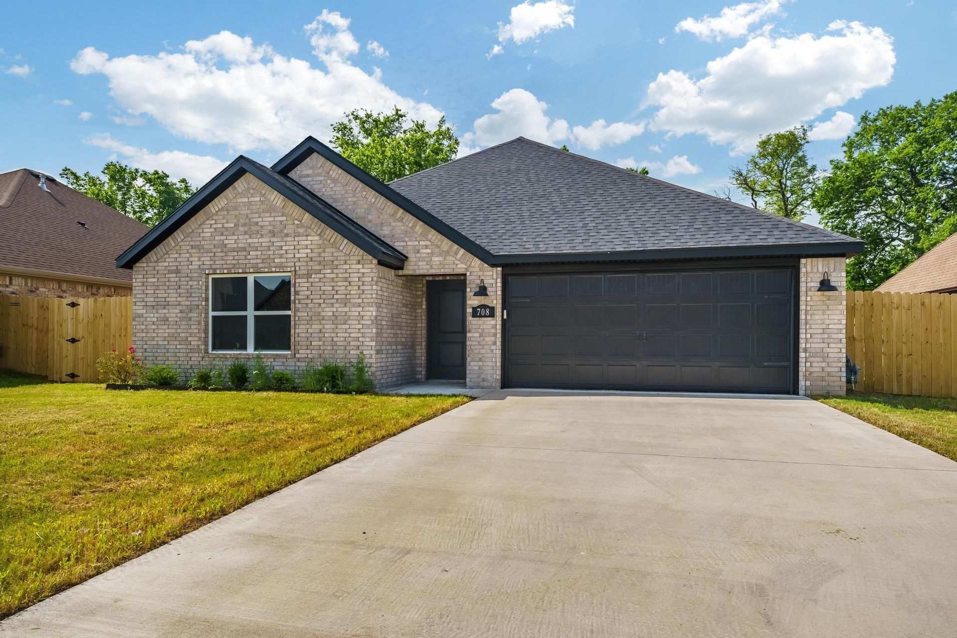Sweet Homes - Siloam Springs, AR