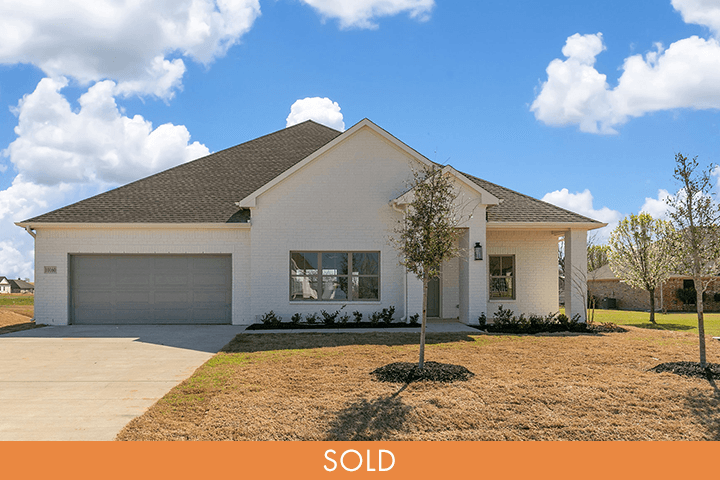 The Estates At Wind Song Hill por Dalton Homes en Dallas Texas