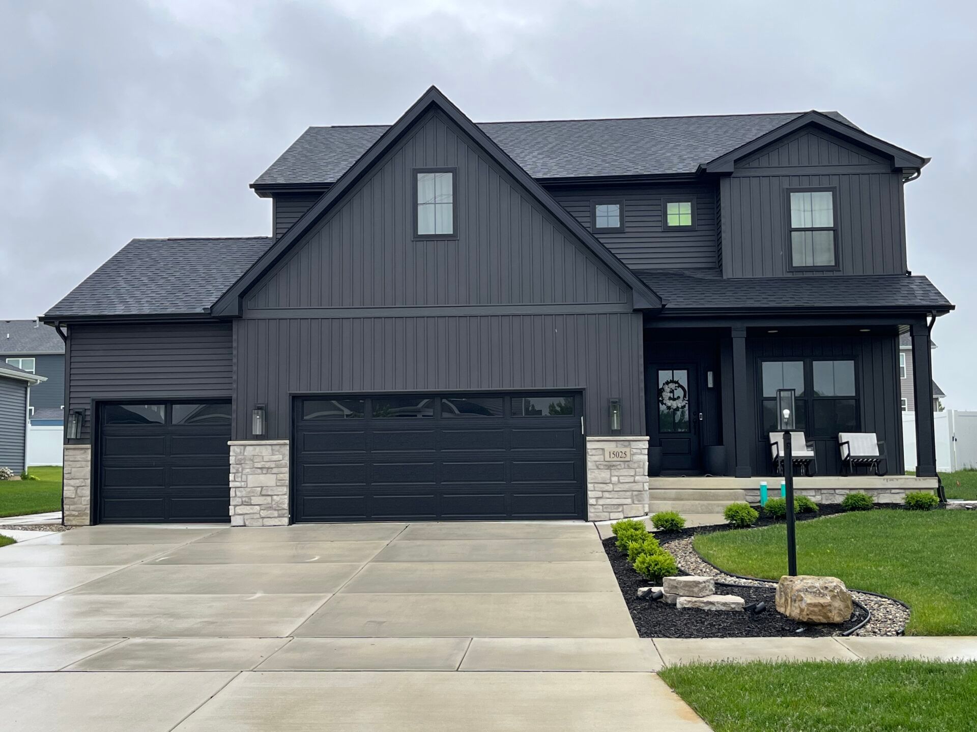 The Continental por Cook Builders en Gary Indiana