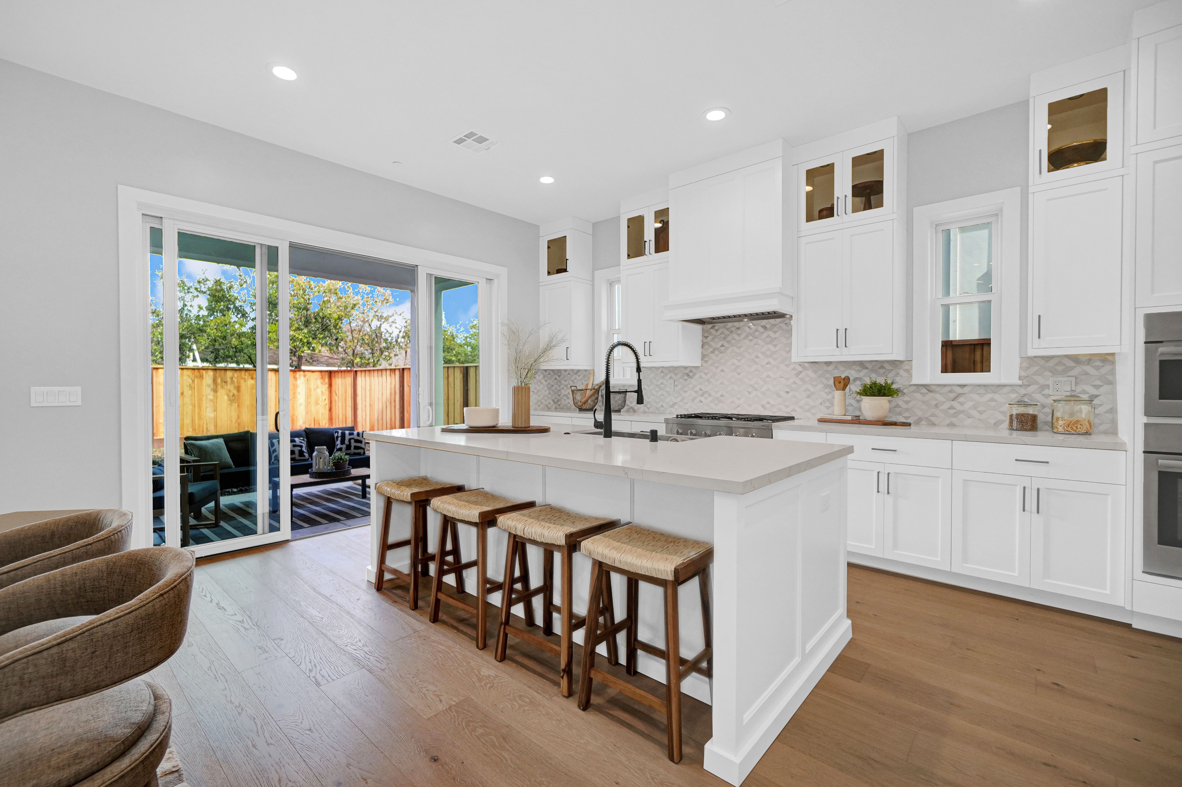 casa en Enclave at Walnut Boulevard por Haven Development