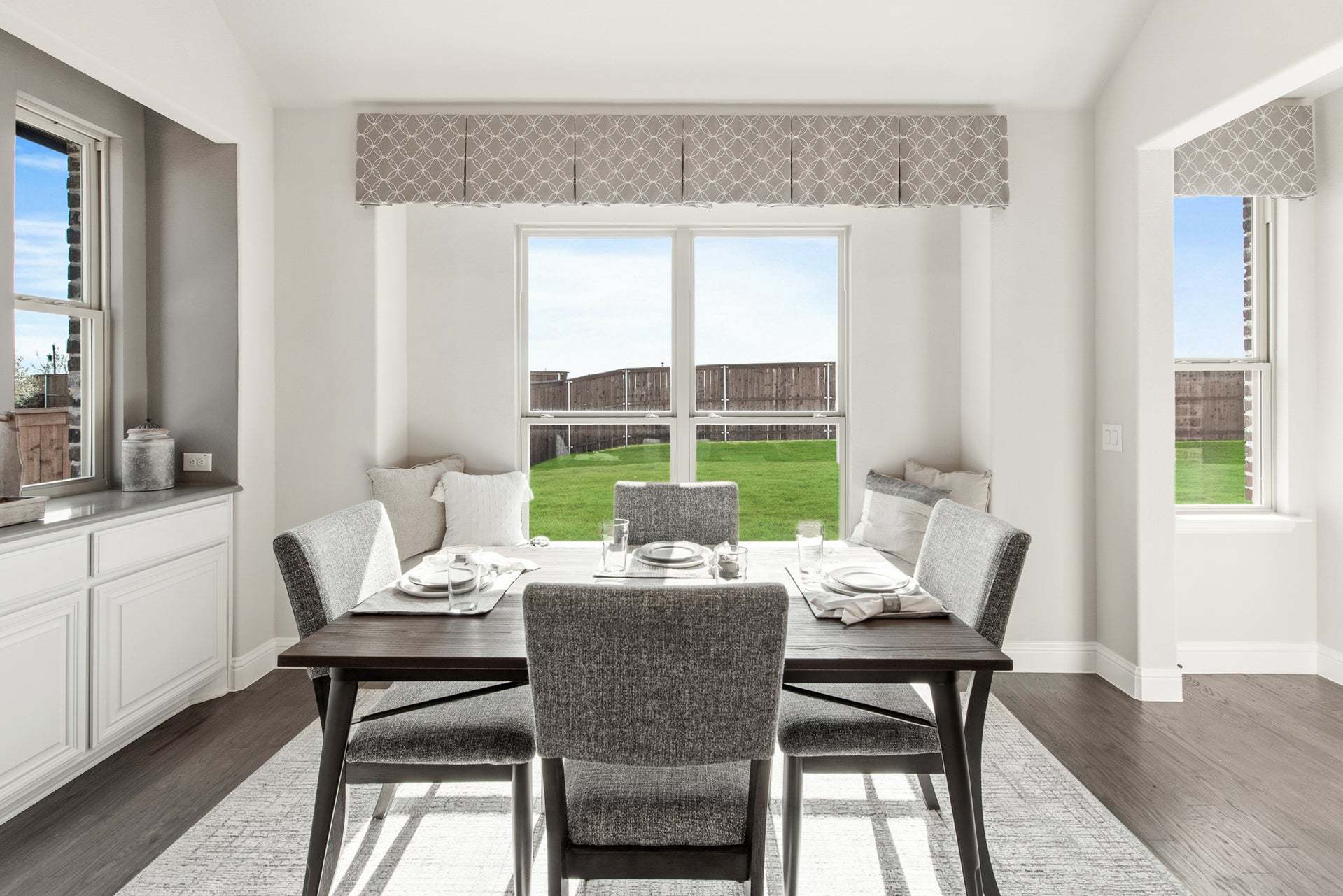 Breakfast Room