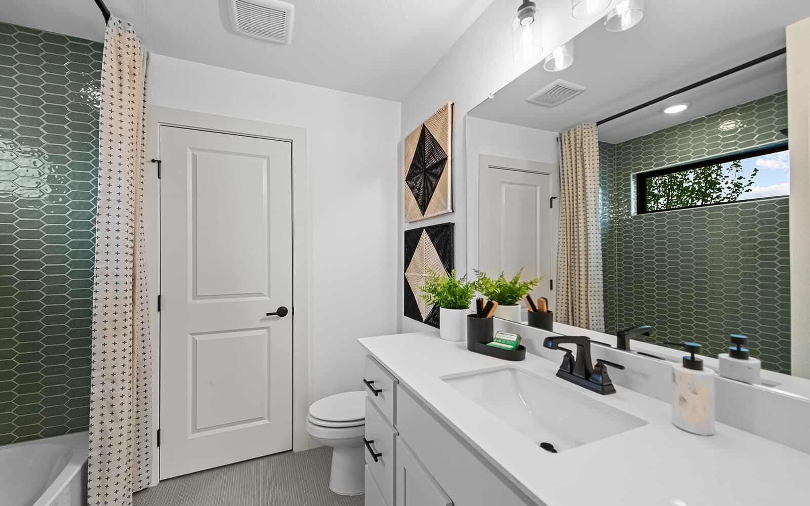 casa en 40' Traditional Homes at The Grove Frisco por Brookfield Residential