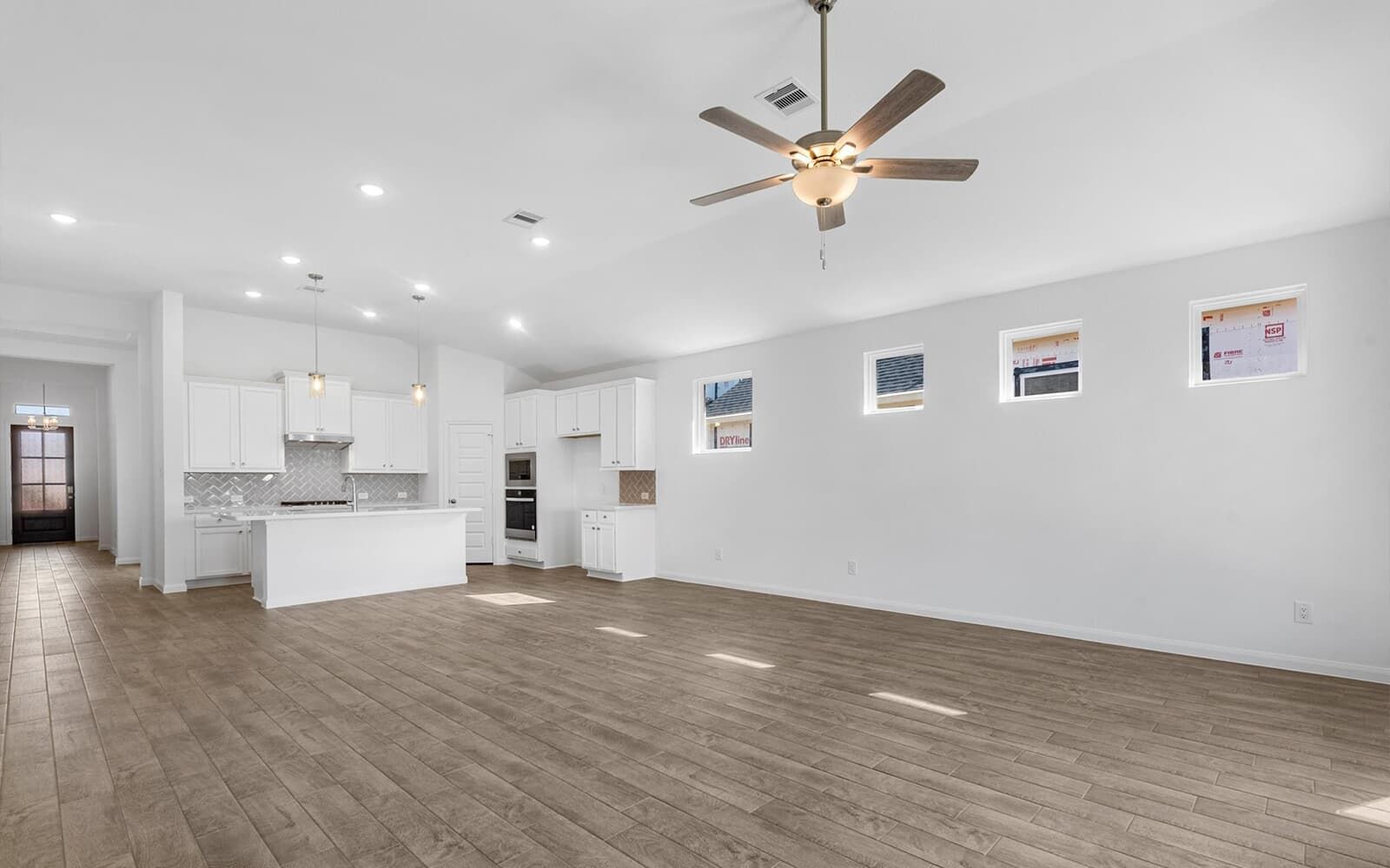 40' Traditional Homes at Elyson por Brookfield Residential en Houston Texas