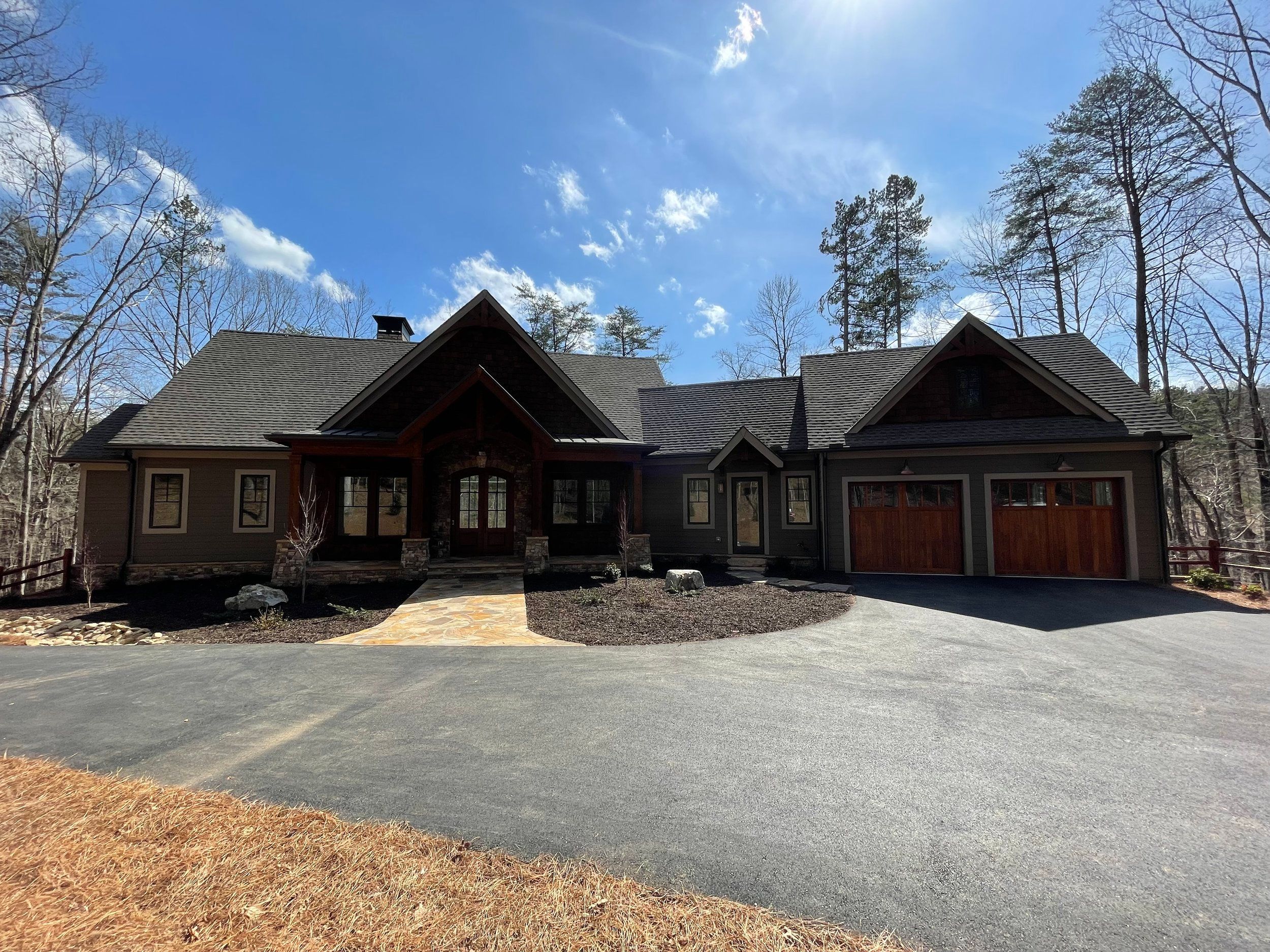 Canoe Custom Homes por Canoe Custom Homes en Atlanta Georgia