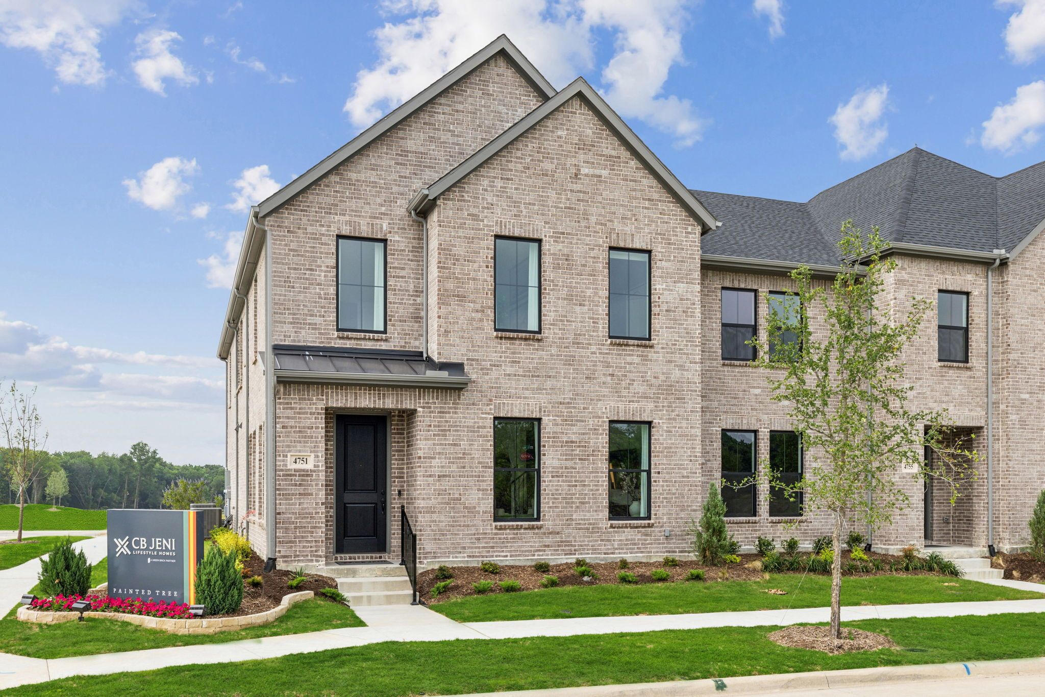 Painted Tree - Woodland District por CB JENI Homes en Dallas Texas
