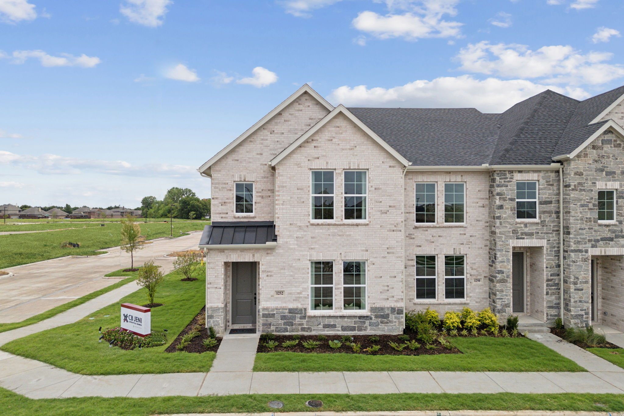 casa en Twin Creeks Watters por CB JENI Homes