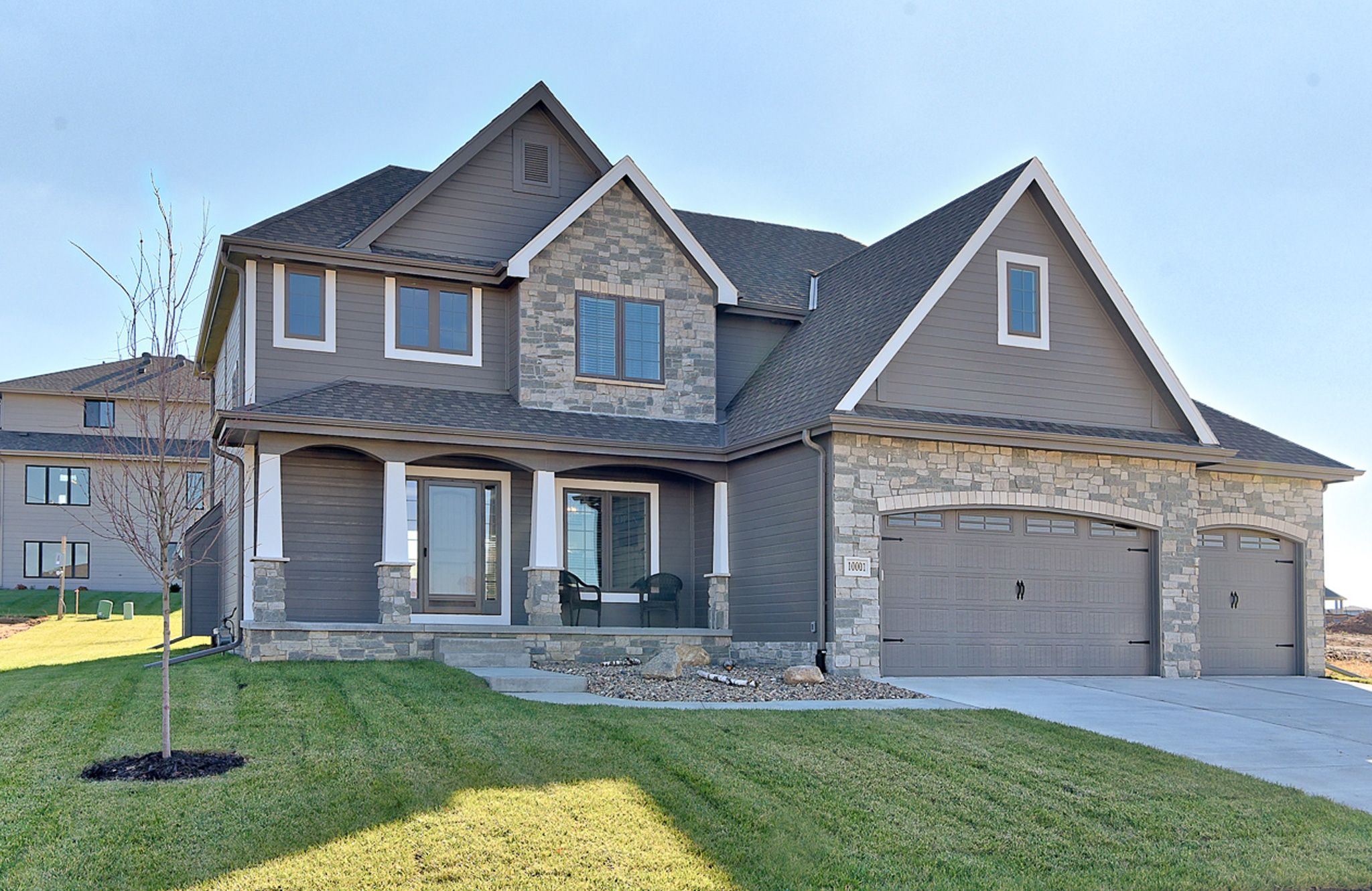 Castlebridge Homes por Castlebridge Homes en Omaha Nebraska