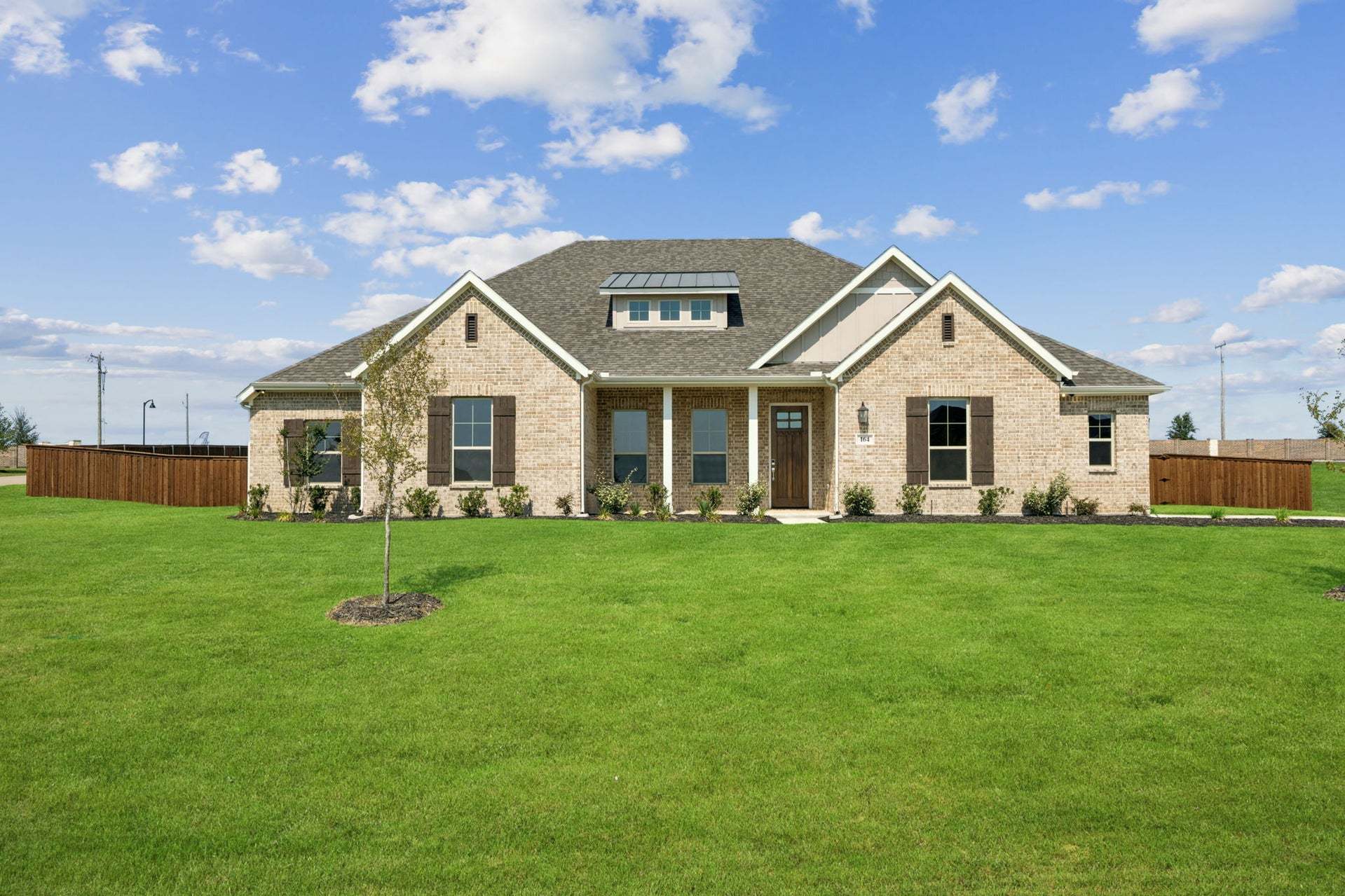93 Hunter Pass. Waxahachie, TX 75165