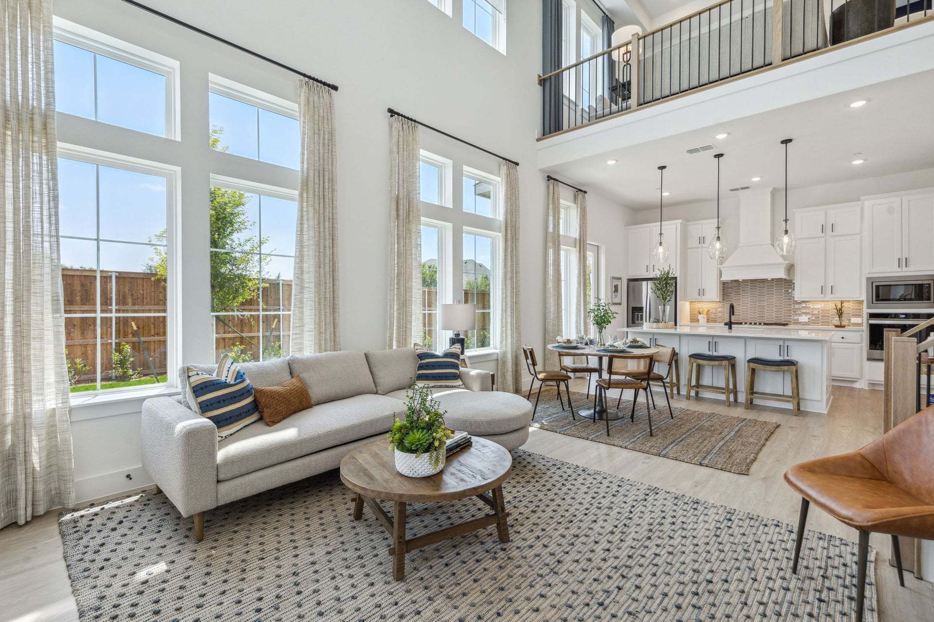 casa en Newman Village Townhomes por Centre Living Homes