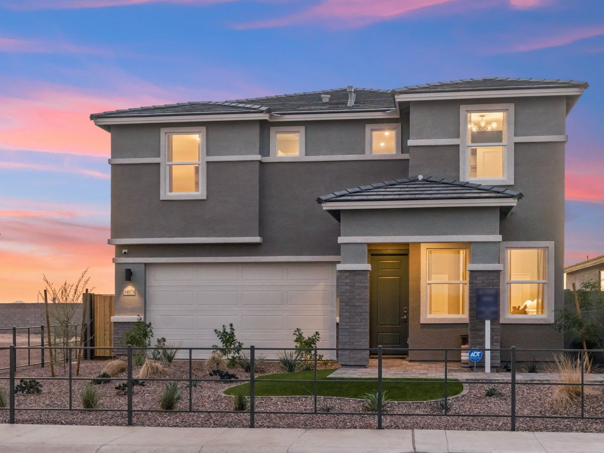 casa en The Vistas Collection at Skyline Village por Century Communities