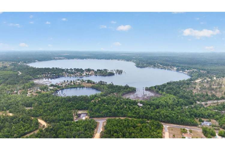 casa en Compass Lake in the Hills por Century Complete
