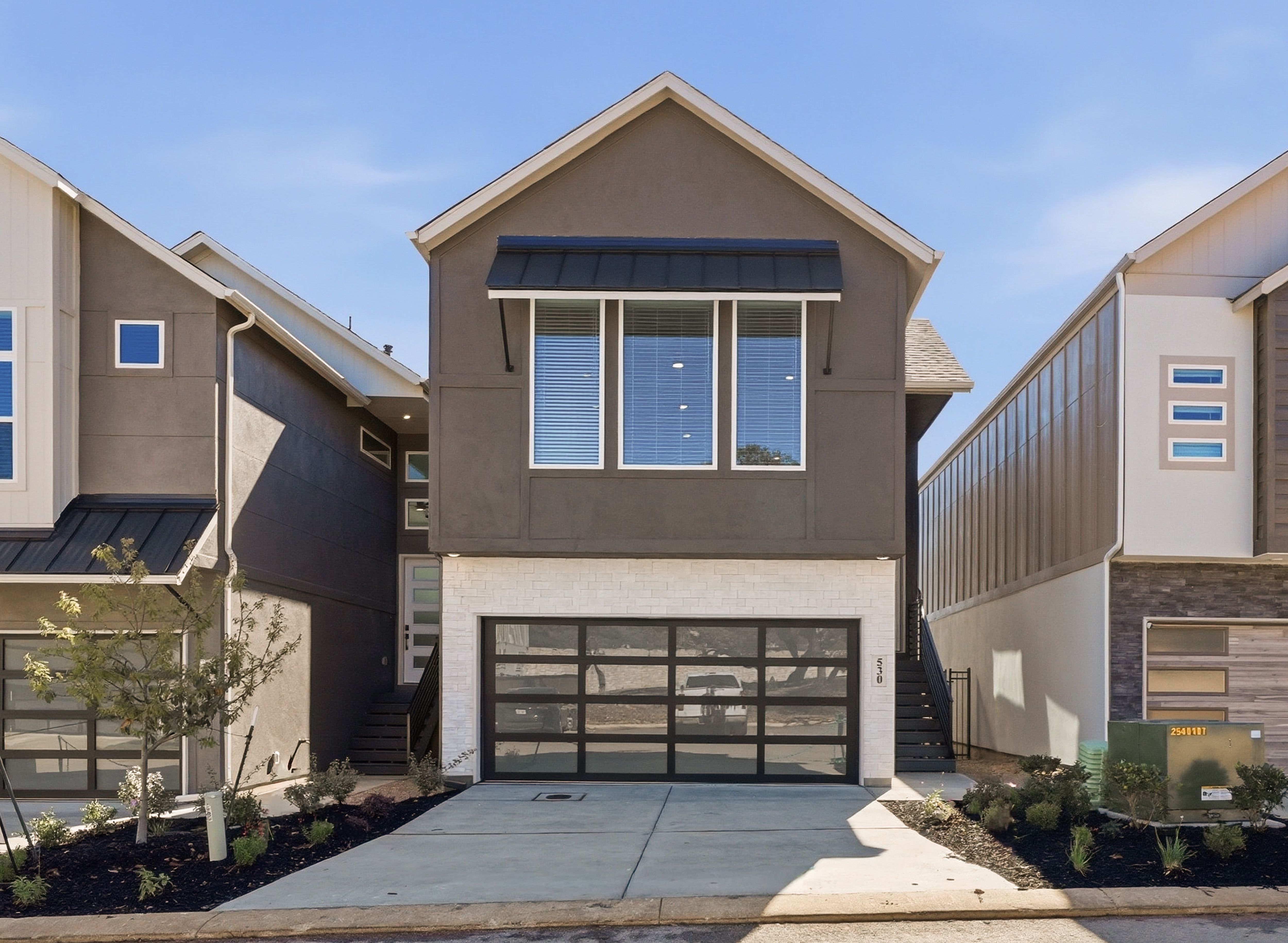 Centero at Stone Oak por Chesmar Homes en San Antonio Texas